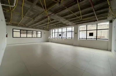 Comercial prime, salas comerciais em frente ao hospital de caridade.