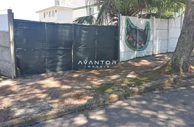 Terreno à venda na Rua Acadêmico Rigoberto Duarte, 204, Nossa Senhora de Lourdes, Santa Maria
