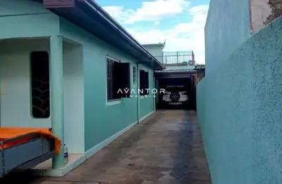 Casa ampla semi mobiliada de 4 dormitórios, 2 salas, 3 banheiros, cozinha, área