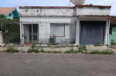 Casa comercial de 2 dormitórios, sala de estar, 2 banheiros, cozinha, área de se