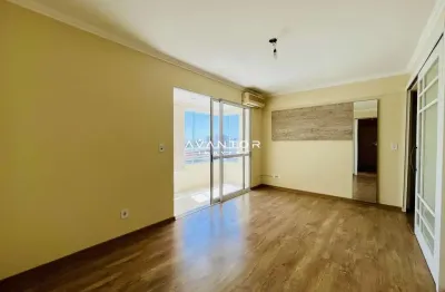 Apartamento, 2 dormitórios, 1 suíte, 2 banheiros, 1 vaga, centro