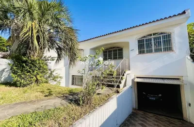 Casa, 4 dormitórios, 2 banheiros, 3 vagas, pátio, noal