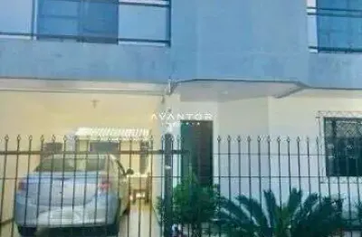 Casa com 1 suíte + 3 dormitórios + Edícula nos fundos e vaga para 4 carros!