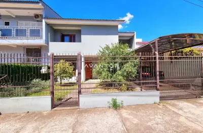 Ampla casa 3 dormitórios à venda no bairro juscelino kubitschek