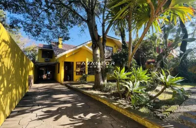 Casa, 4 dormitórios, 1 suíte, piscina, pátio, perpétuo socorro
