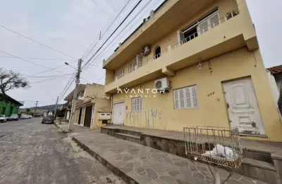 Apartamento amplo no bairro uglione com 3 dormitórios, vaga e sacada