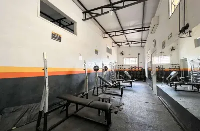 Amplo ponto comercial, 488m² de área privativa, centro