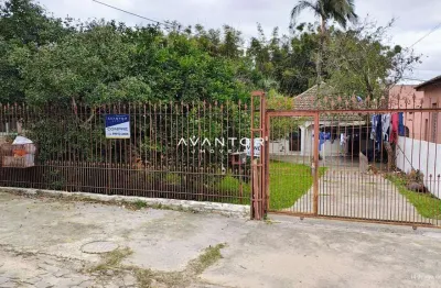 Casa com 3 quartos à venda na Rua Doralino Francisco de Souza, 299, Urlândia, Santa Maria