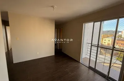 2 dormitórios, cozinha ,sala, banheiro social, sacada, garagem, semimobiliado