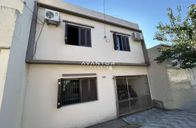 Casa, 3 dormitórios, 2 salas, cozinha, área de serviço, 3 vagas, bairro rosário