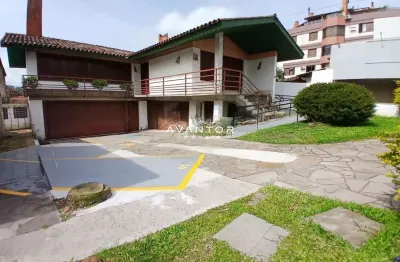 Casa duplex semi mobiliada residencial e comercial de 7 dormitórios, suíte, 4 sa