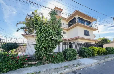 Casa com 3 quartos à venda na Rua das Bergamoteiras, 46, Juscelino Kubitschek, Santa Maria