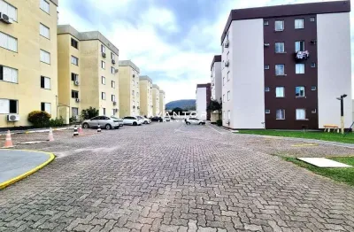 Apartamento de 2 dormitórios, sala de estar e estacionamento no bairro camobi em