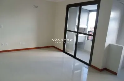 Apartamento de  2 dormitórios, 1 suíte no centro de  santa maria.