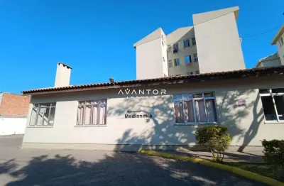 Apartamento de 2 dormitórios á venda no bairro Medianeira em  Santa Maria.