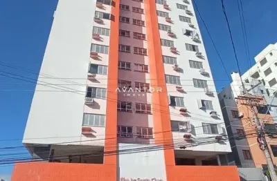 Apartamento central semi mobiliado de 2 dormitórios, sala 2 ambientes, 2 banheir