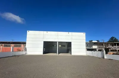 Pavilhão De 272 m² Composto Por Escritório, Mezanino, Banheiro e Estacionamento.