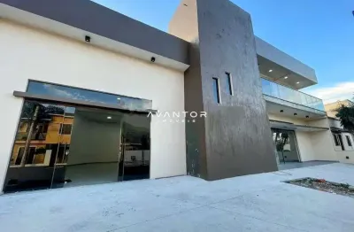 Sala Comercial Ampla De 215 m² Composta Por 3 Salas e 2 Banheiros No Bairro Medi