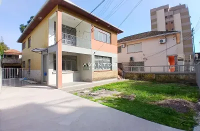 Casa Duplex De 6 Dormitórios, (3) Salas, (4) Banheiros, (2) Cozinhas, Área De Se