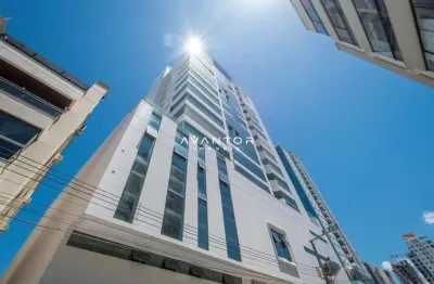 Apartamento de alto padrão, mobiliado em Meia Praia na cidade de Itapema em Sant