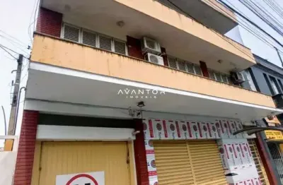 Apartamento Amplo De 2 Dormitórias, Sala Ampla, Banheiro Social, Cozinha, Área d