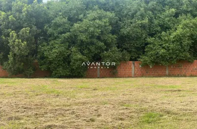 Terreno Amplo De 800 m² Em Condomínio Fechado Pronto Para Construir!!