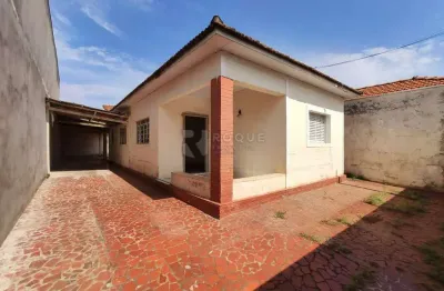 Casa residencial com 3 dormitórios e excelente espaço externo