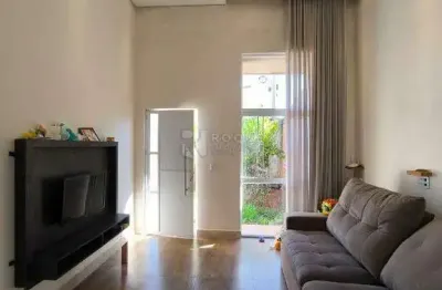 Casa residencial à venda – 4 dormitórios | 3 vagas | quintal amplo