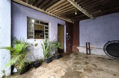 Casa residencial à venda – duas moradias no mesmo terreno