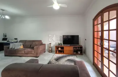 Casa com 3 quartos à venda no Jardim Nova Europa, Limeira 