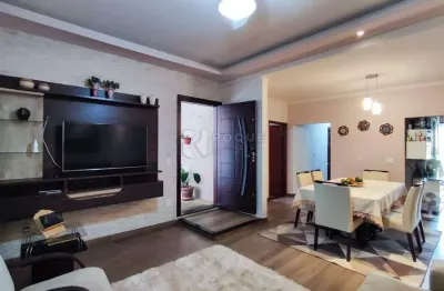 Casa com 3 quartos à venda na Vila Claudia, Limeira 