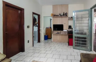Casa residencial com frente e fundos – excelente oportunidade para investimento