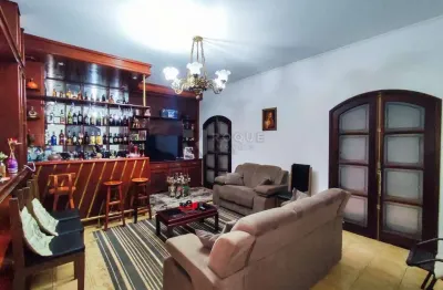 Belíssima residência no jardim nereide contendo 4 dormitórios
