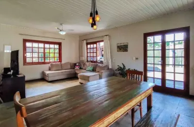 Casa em condomínio à venda no bairro jardim colonial
