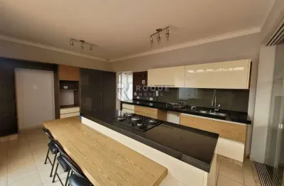 Lindo sobrado com 4 dormitórios e excelente infraestrutura!