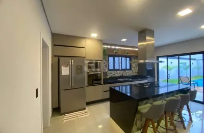 Casa planejada e mobiliada à venda no condomínio damha