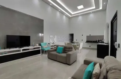Casa com 3 quartos, área gourmet completa e energia solar fotovoltaica