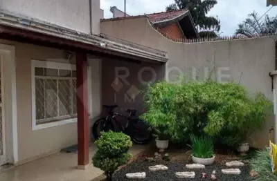 Casa ampla e bem conservada – acabamento de qualidade e ótima estrutura!