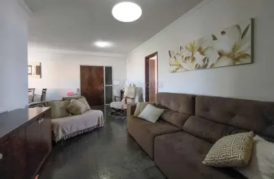 Apartamento à venda – 3 dormitórios (1 suíte) com armários planejados