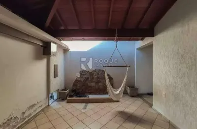 Ótima casa à venda – 3 quartos (1 suíte) | edícula completa | 2 vagas