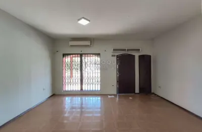 Imóvel comercial com excelente estrutura e ambientes versáteis