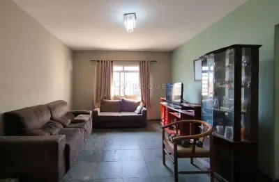 Casa com 3 quartos à venda na Vila Claudia, Limeira 