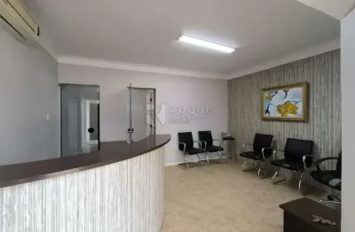 Casa comercial ampla e versátil – ideal para escritórios, clínicas ou espaço corporativo