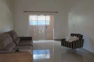 Casa residencial à venda – espaçosa e bem localizada