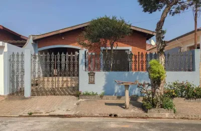Casa com 3 quartos para alugar na Vila Camargo, Limeira 