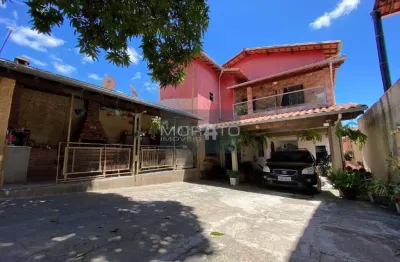 Casa com 3 quartos à venda na Rua Tenente Serpa, --, Coqueiros, Belo Horizonte