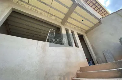 Excelente casa geminada de 4 quartos com 3 suítes e 2 vagas no bairro no xangri-lá.