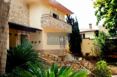 Casa com 6 quartos sendo 2 suítes com 7 vagas de garagem no bairro são luiz