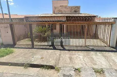 Casa de 4 quartos com 4 vagas e 5 banheiros, localização privilegiada - dona clara.