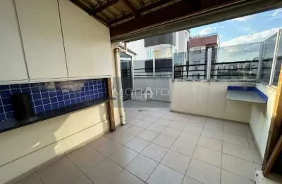 Cobertura 02 quartos, 2 banheiros e 1 vaga de garagem coberta no bairro castelo